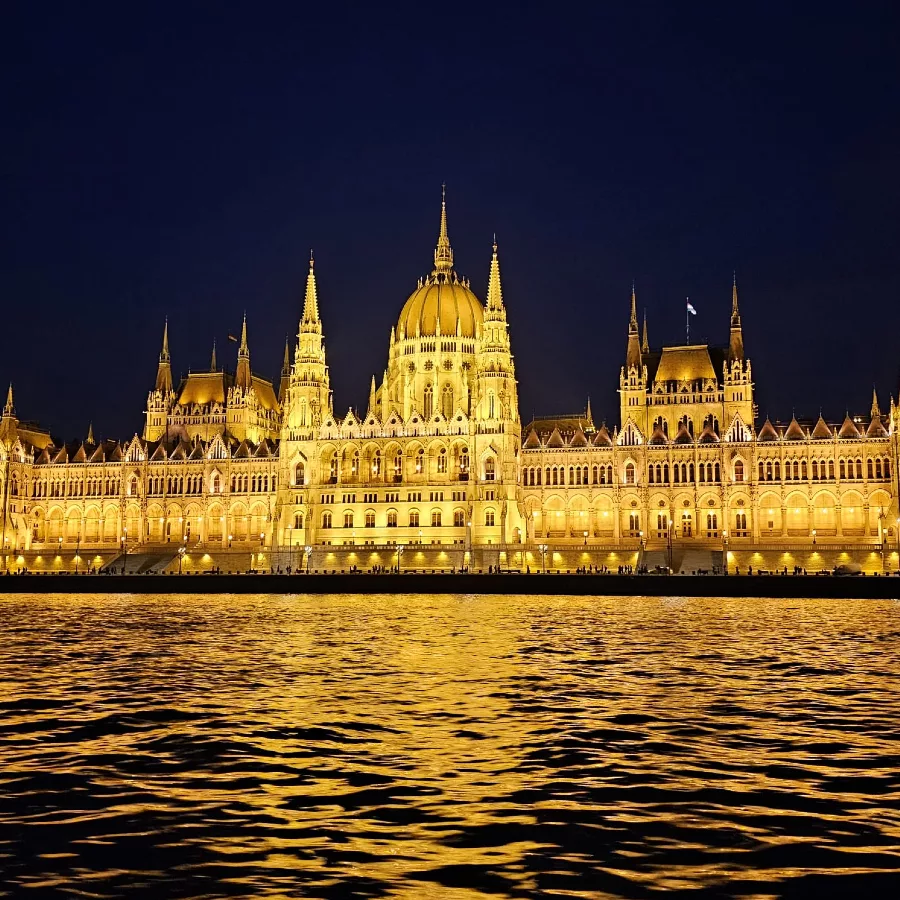 PRAGUE, VIENNE, BUDAPEST