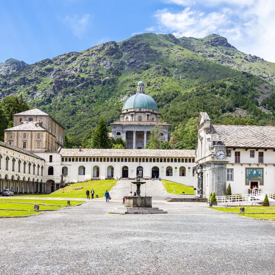 ENTRE MONTAGNES LACS ET TRADITIONS