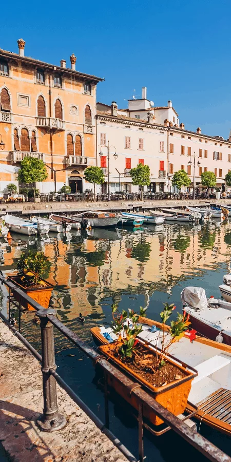 VILLAS, FRESQUES ET DOUCEUR DE VIVRE